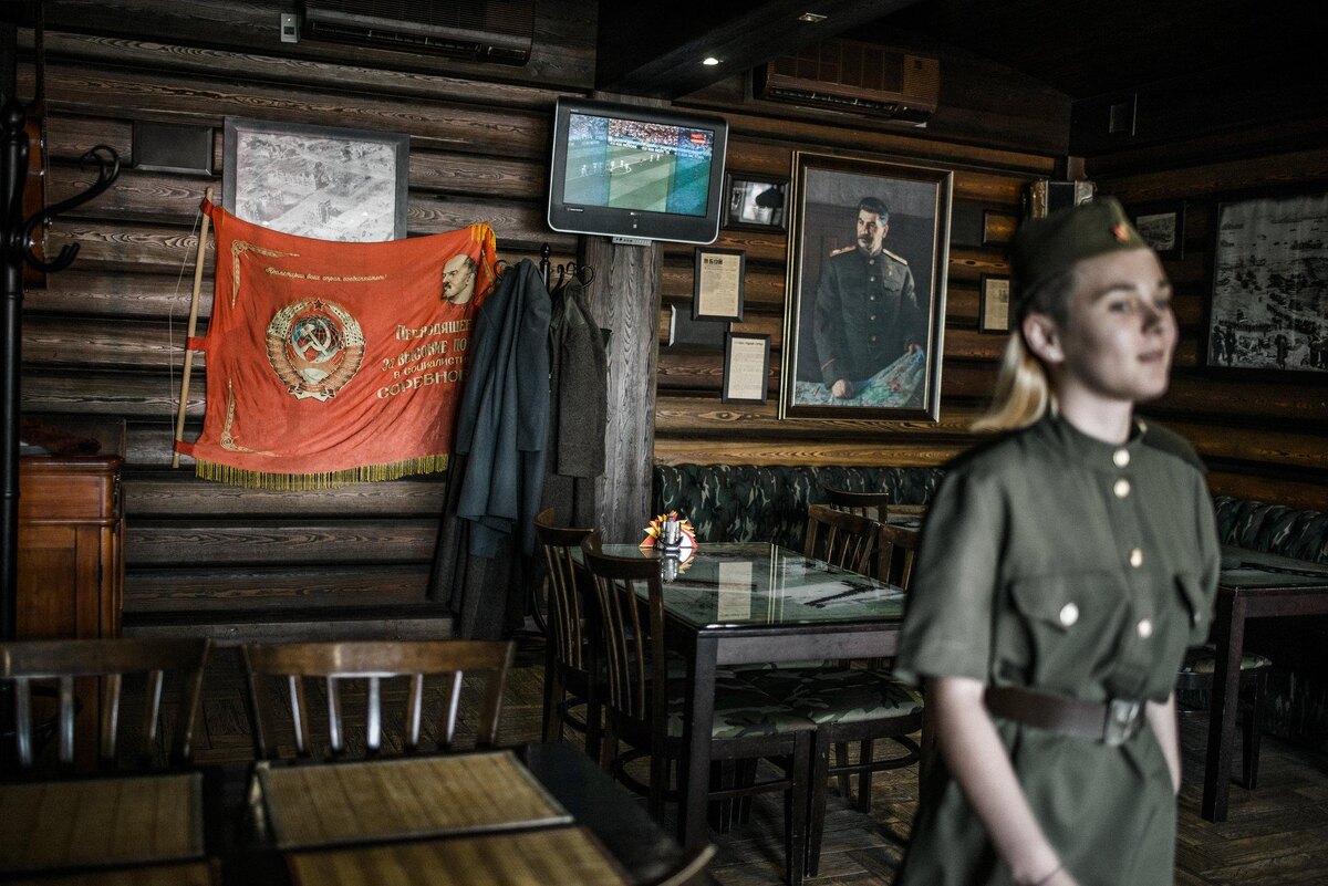 Кафе в гостинице "Сталинград"