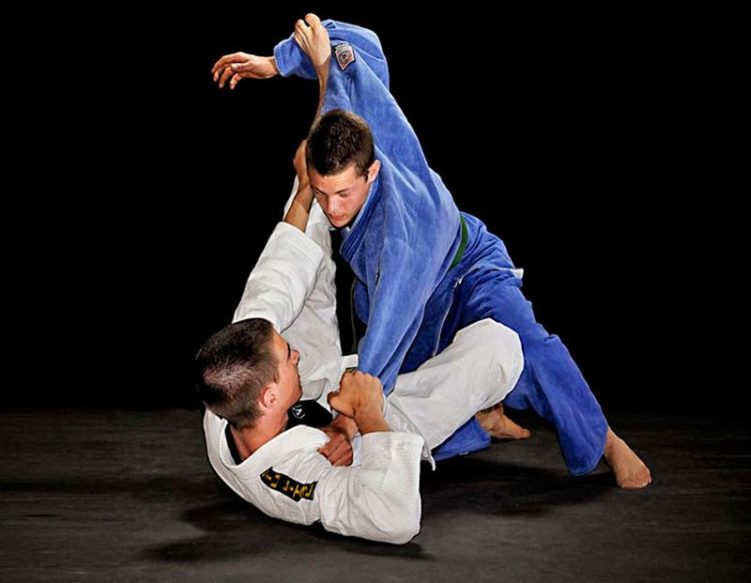 анастасия мотовец саратов дзюдо. элиу грейси. спорт рукопашный бой. рукопашный бой соревнования. джиу-джитсу боевые искусства.