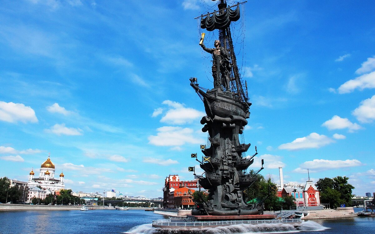 памятники москвы на