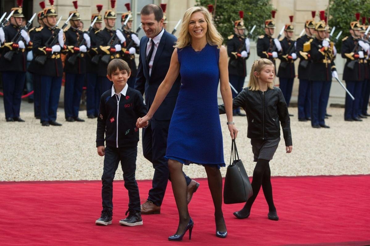 У президента франции макрона есть дети. Лоранс Озьер. Андре-Луи Озьер. Брижит Макрон. Тиффани Озьер.
