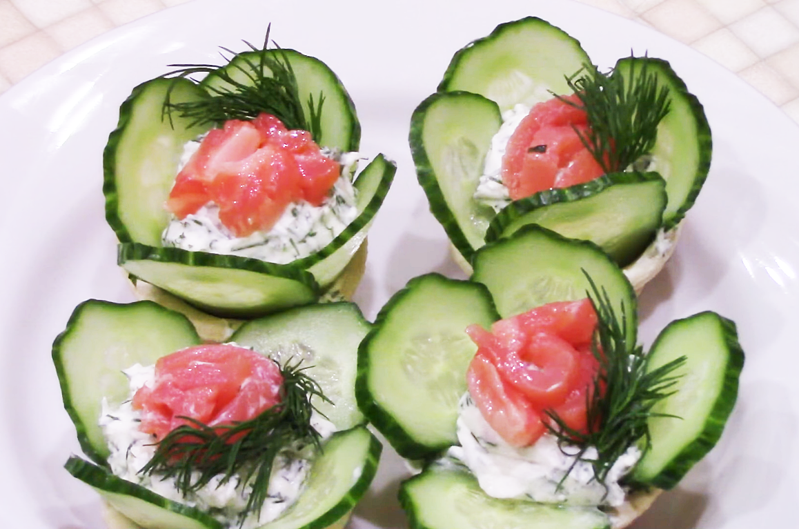 Вкусные, оригинальные, праздничный тарталетки с красной рыбой - прекрасная закуска