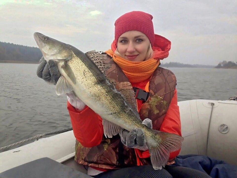 Женщина Рыбак
