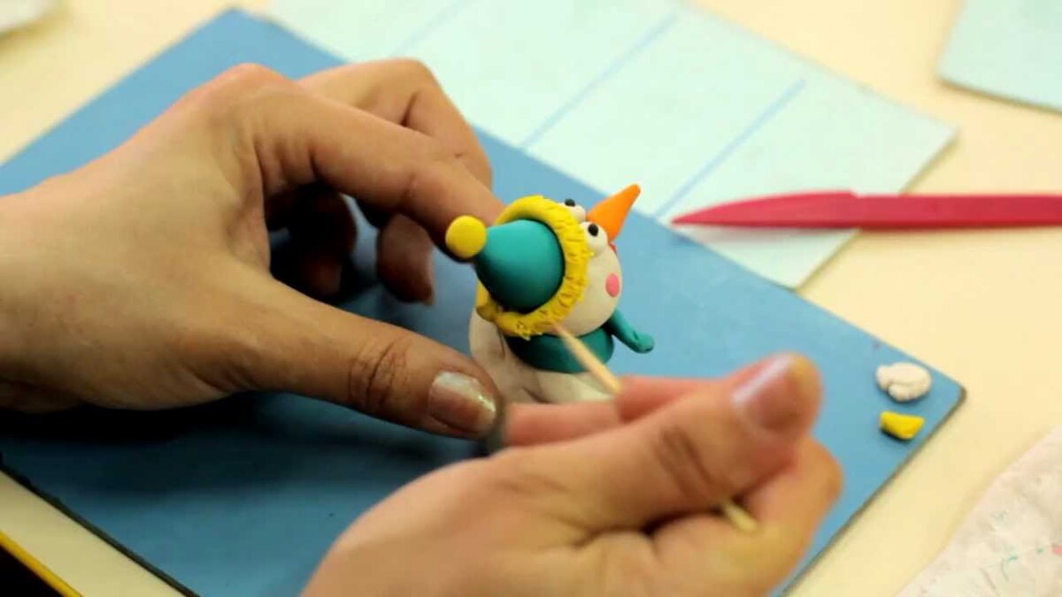 Можно всё вылипить из белого пластилина и раскрасить красками