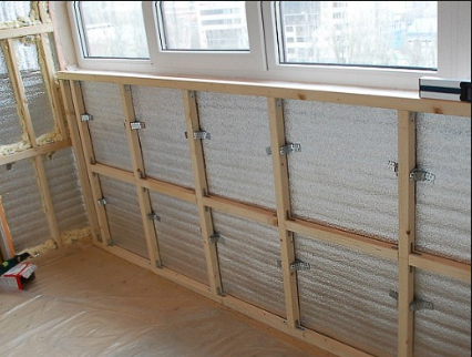 Уложен пенополиэтилен и выполнена обрешетка