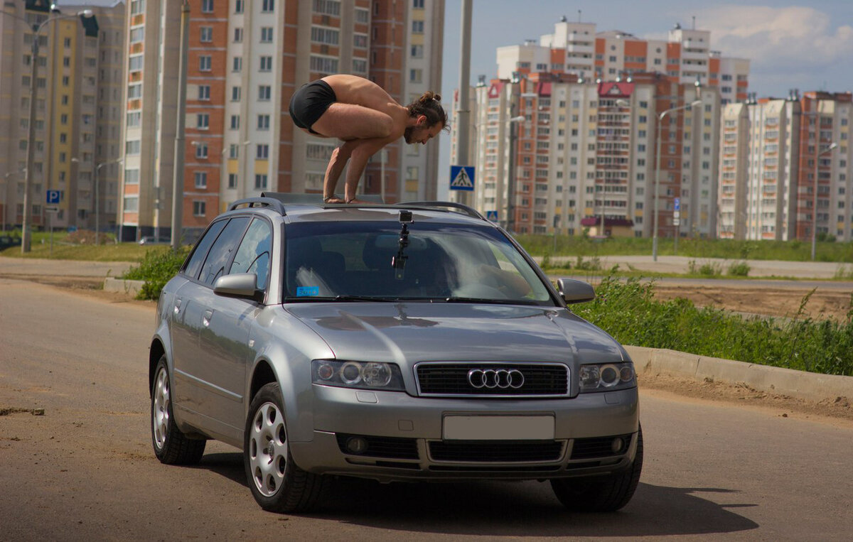 CRAZY YOGA на крыше движущегося автомобиля | ЗДОРОВОЕ ТЕЛО с Сергеем  Черновым | Дзен