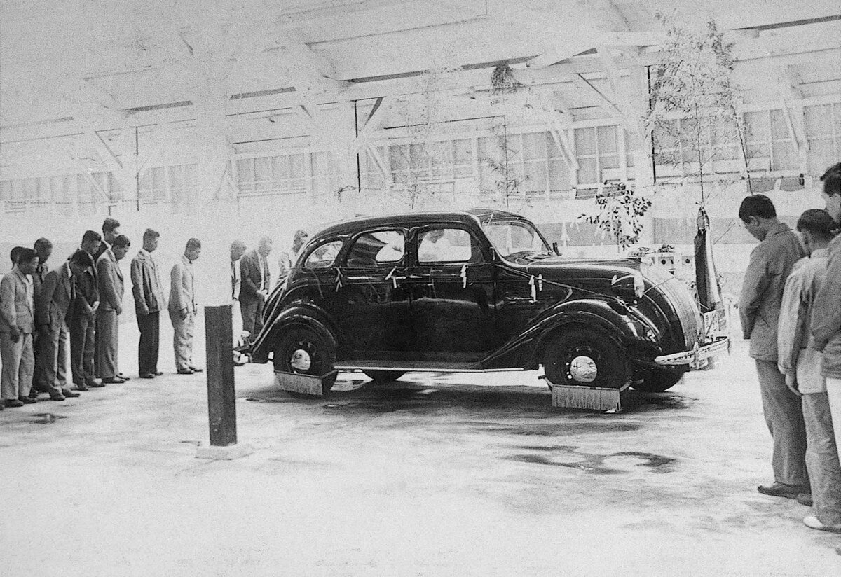 Первая компания автомобилей. Toyota a1 1935. Тойота АА 1936. Тойота модель АА 1936. Toyota 1937.