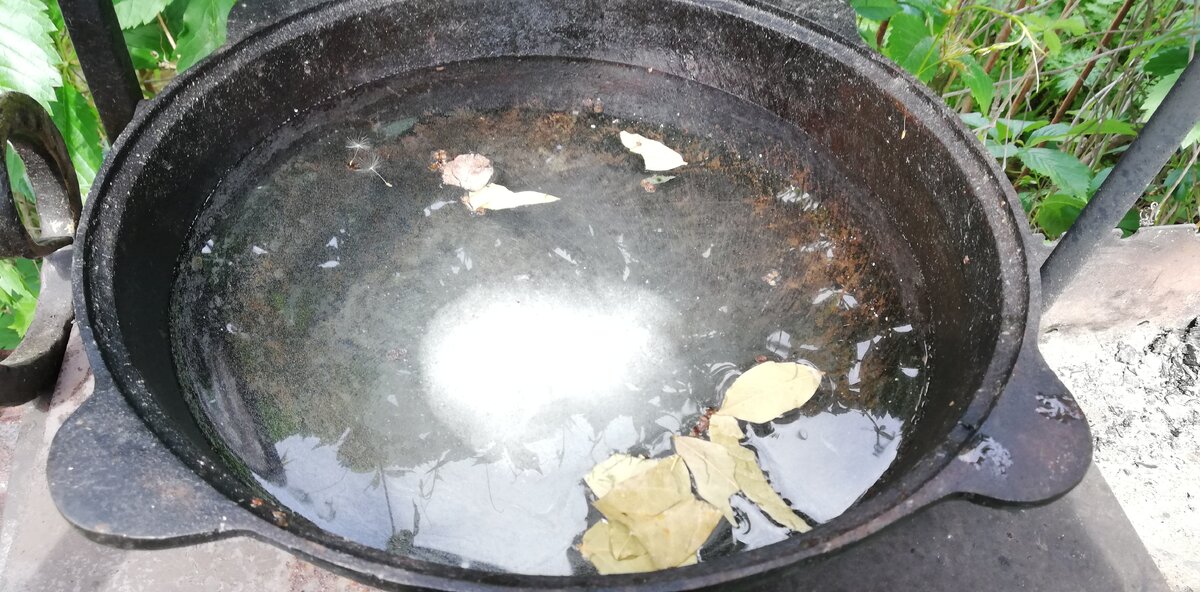 Вода только разогревается ещё 