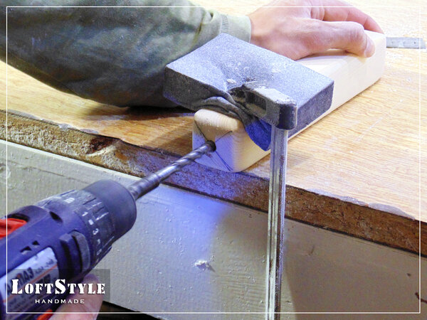 сверлим сквозное отверстие