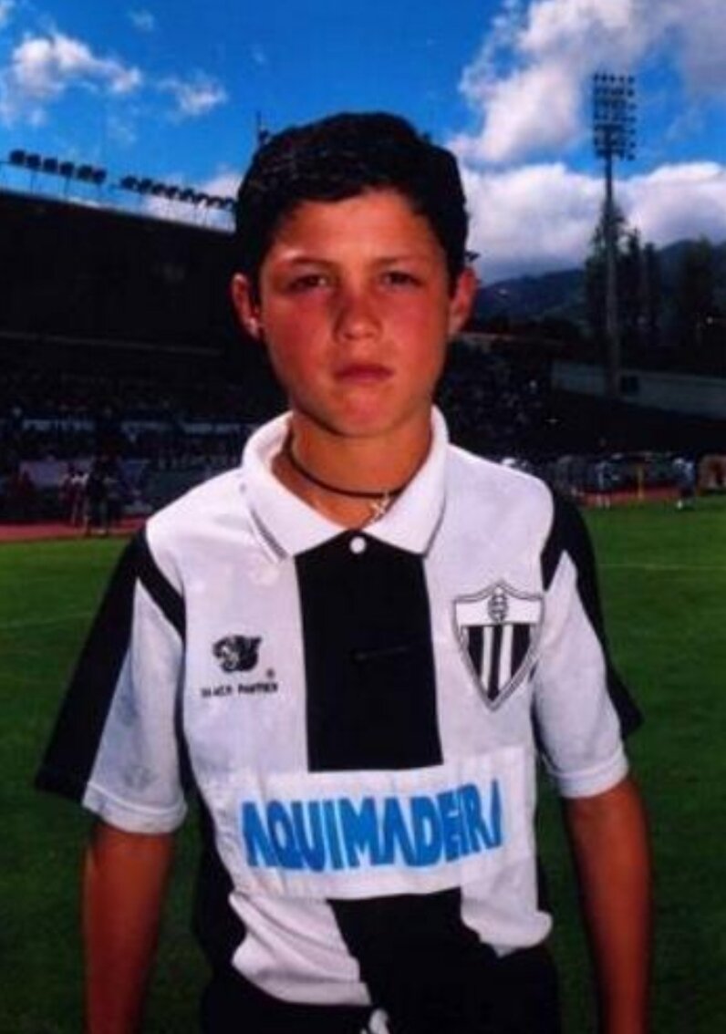 Ронни в детстве 