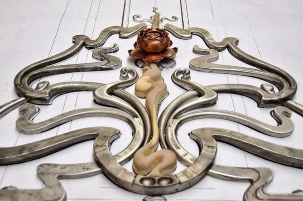 Идеи кованых изделий из металла для декора интерьера