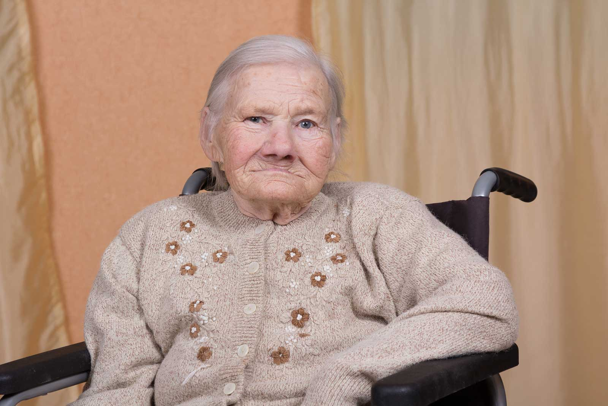 Работать после 80 лет. Бабушка 80 лет. Женщина 80 лет фото. Как выглядят люди в 80 лет. Человек 80 лет женщина.