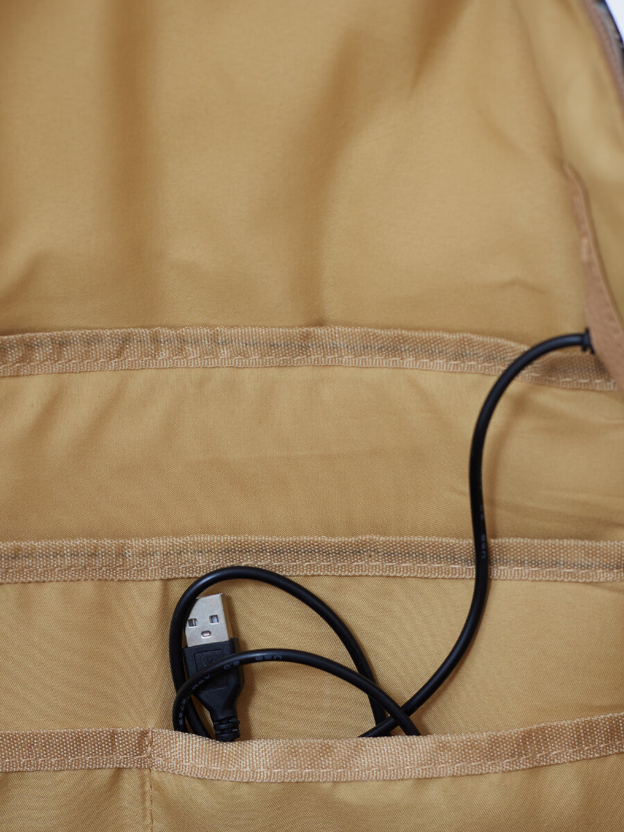 Все рюкзаки KINMAC оснащены USB-портами