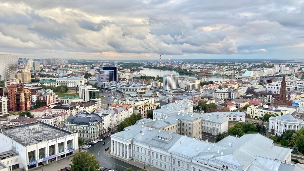     Государственная корпорация «Роскосмос» предоставила кадры Казани, сделанные на спутнике «Ресурс П». Соответствующую фотографию опубликовали в пресс-службе организации.