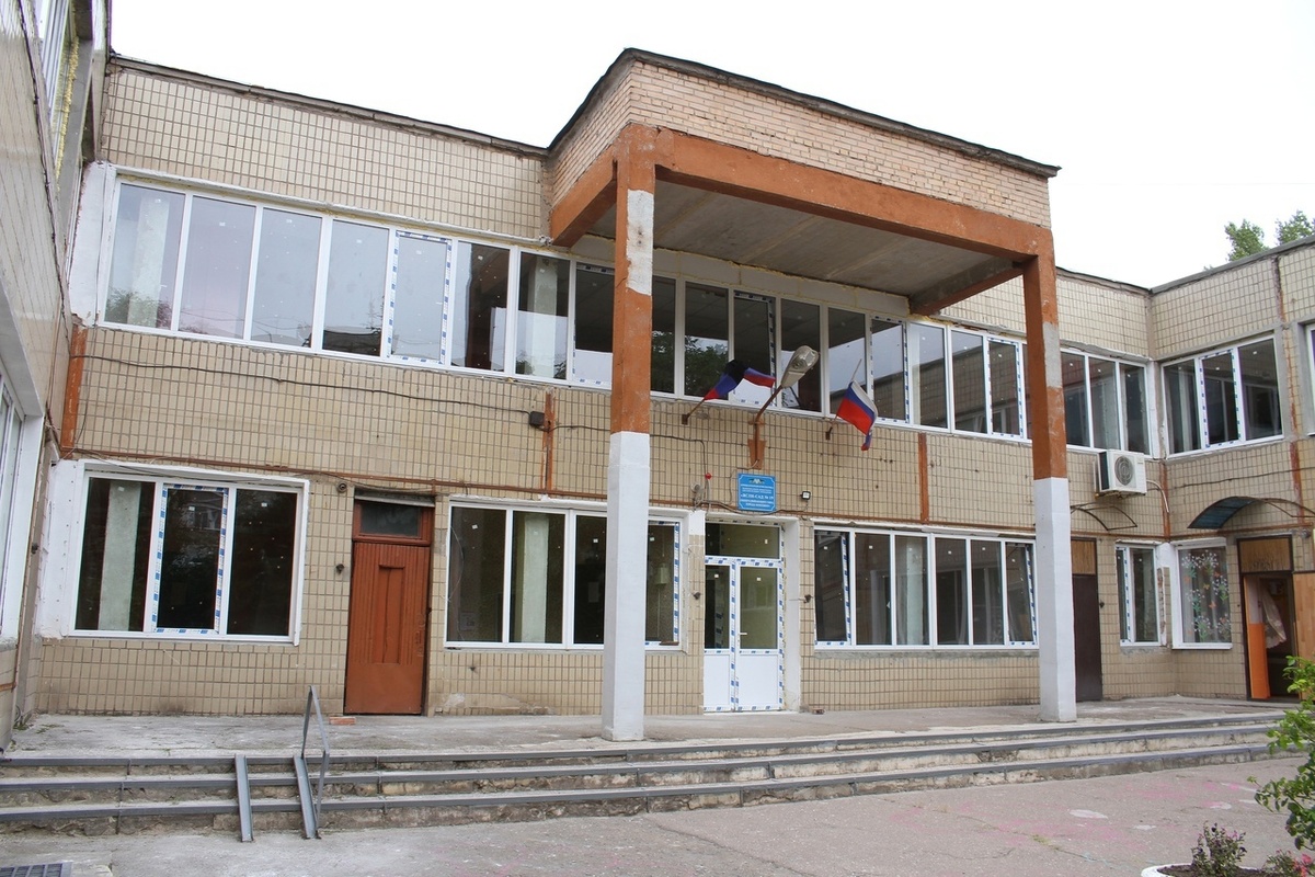    В Макеевке благодаря помощи Югры перед Днем знаний восстановлена школа