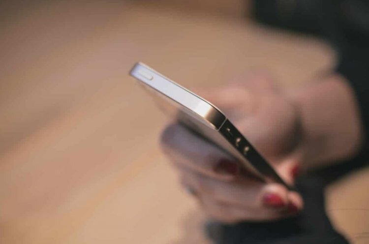    Каждый смартфон имеет определенный уровень излучения