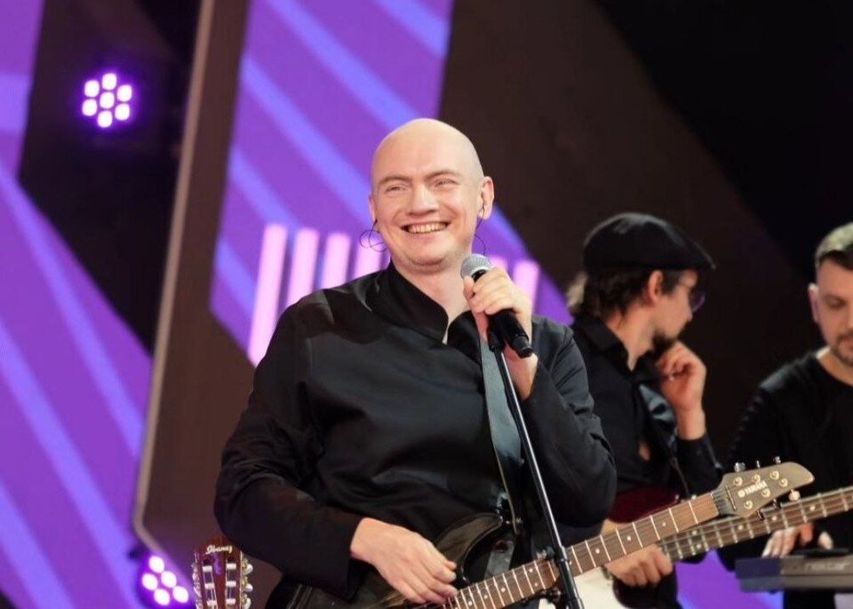    Евгений Олейник обратился к поклонникам с необычным предложением. Фото: соцсети.