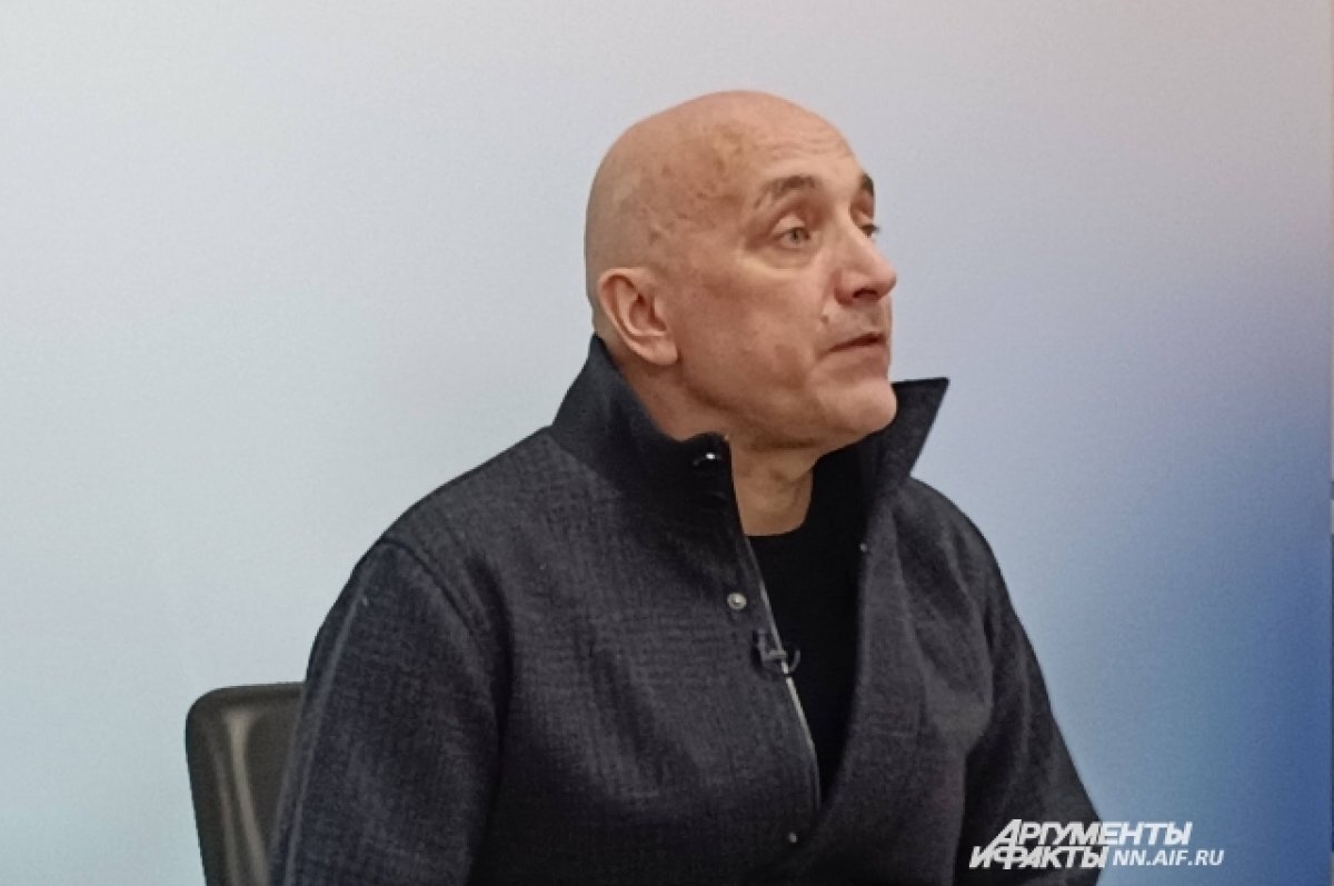    Захар Прилепин впервые появился на публике после покушения