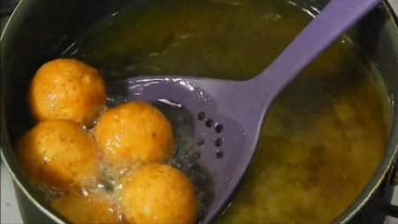 Как приготовить: Сырные шарики — рецепт и советы от Бабушки Эммы