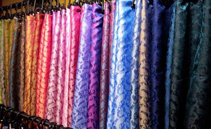  Шелк из Вьетнама прекрасный выбор для подарка.