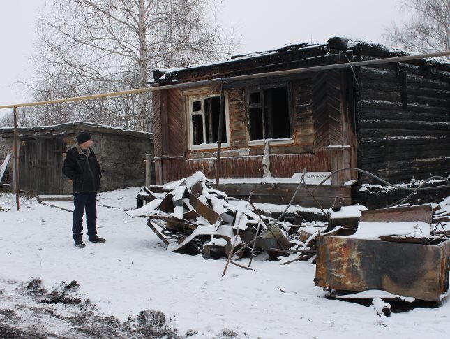   Фото автора. Пепелище.    