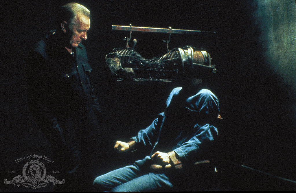 Фильм снят по одноименному  роману-антиутопии Д. Оруэлла. Член правящей партии Уинстон Смит пытается противостоять самой Партии, нечеловечески жестокому тоталитарному режиму. Он и его возлюбленная Джулия надеются на то, что Сопротивление — тайная организация, противостоящая режиму, сумеют уничтожить Партию хоть в далёком будущем. Но их надежды оказываются напрасными. Сопротивление — выдумка властей, народ никогда не поднимет восстания, а любого инакомыслящего Партия ломает и отупляет.