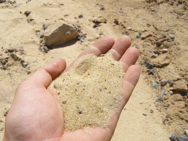 От чистоты песка зависит его цена