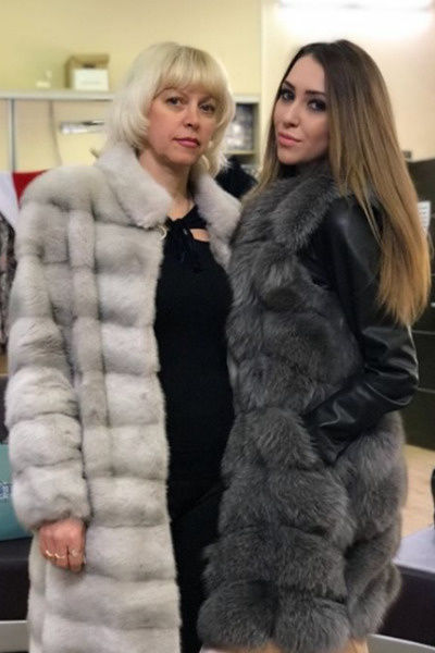 «Дай ему шанс. Я вижу, что он переживает из-за того, что тебя теряет. Мне его жалко. И тебя жалко», — заявила Татьяна Владимировна.Алена надеялась, что мама поддержит ее, а не будущего зятя // Фото: Instagram