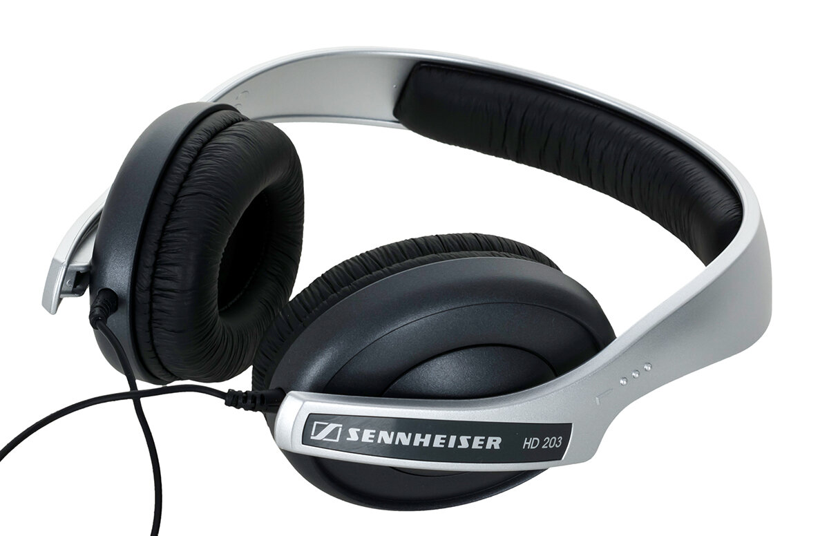 Самые детальные мониторные наушники - Sennheiser HD 203