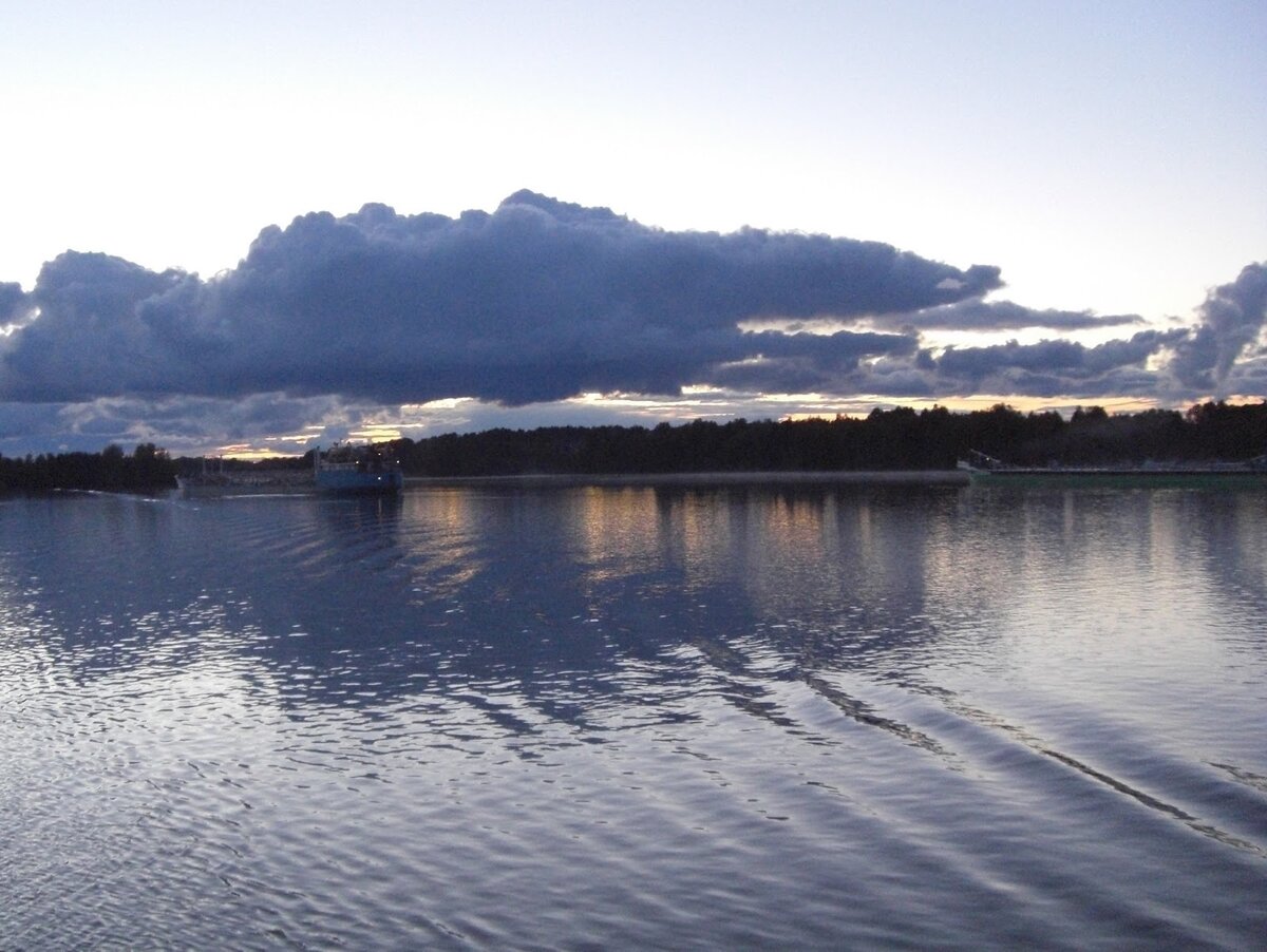 Красота водохранилища. Рыбинское водохранилище. Рыбинск ок водохранилище. Реки Рыбинского водохранилища. Рыбинское озеро.