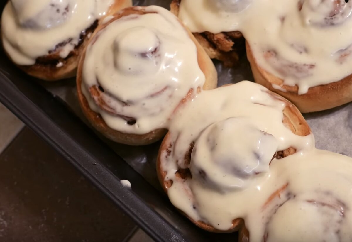 БУЛОЧКИ СИННАБОН С КОРИЦЕЙ (Cinnabon) | ПОКАШЕВАРИМ | Дзен