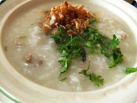 Источник: https://culinarygypsy.com/recipes-2/rice/thai-style-rice-congee-with-pork-or-chicken-kao-tom-moo-kao-tom-ghai/