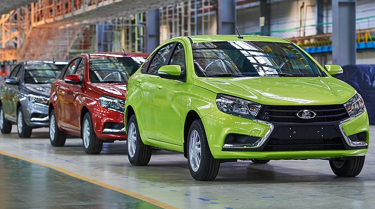 Ставшая хитом Lada Vesta тоже поменяется к 2021 году