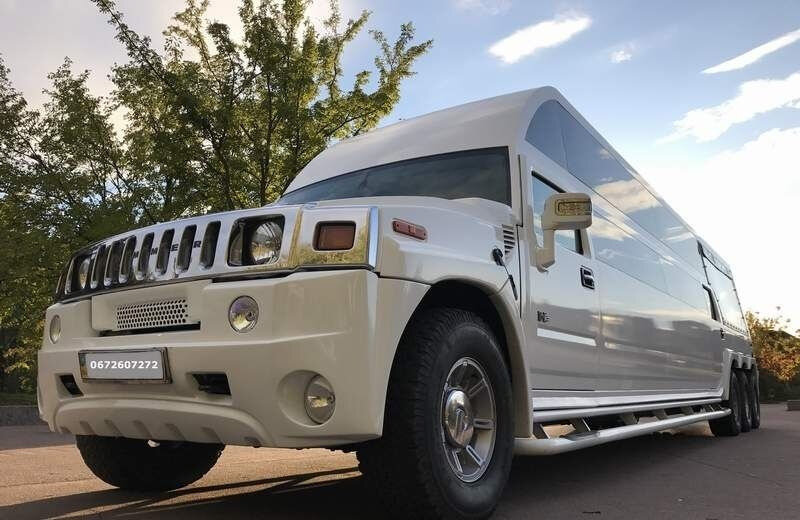 Лимузин Hummer 8 колёсный