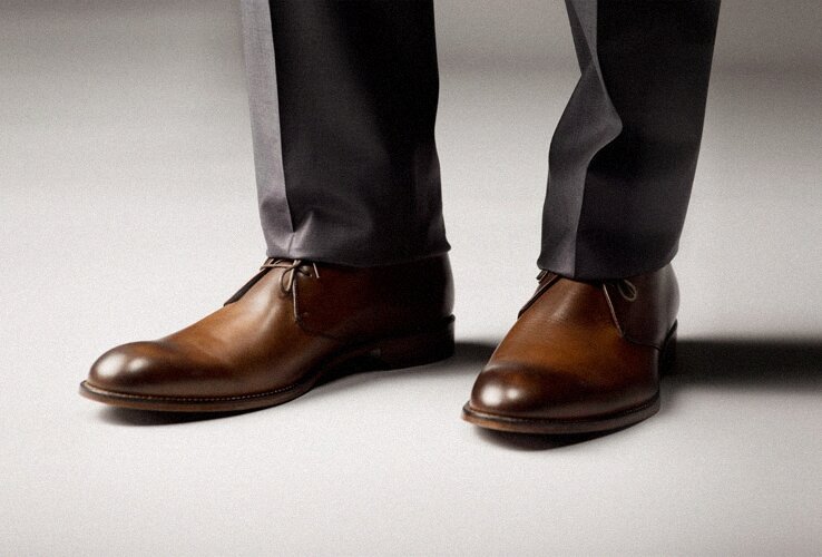 Мужчины в мужских туфлях