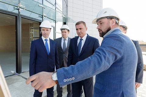 
 
На фото: руководитель фирмы-подрядчика проекта ООО "Петербургская гарантия" Михаил Филимонов
