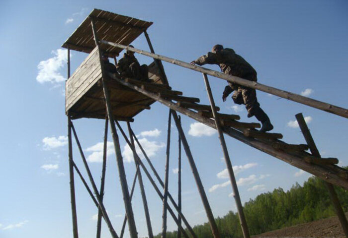 Охотники на вышке