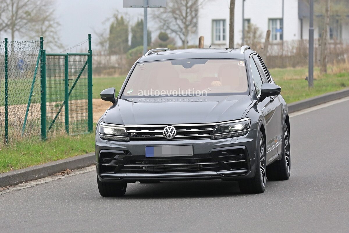 Volkswagen Tiguan R (фото autoevolution.com)