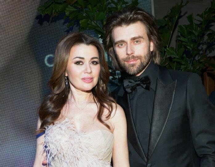 На фото: Анастасия Заворотнюк, Пётр Чернышёв