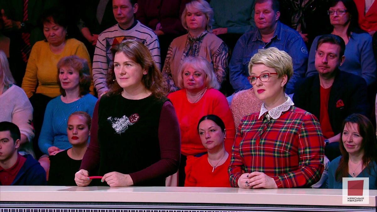 Анна слева, Ольга справа