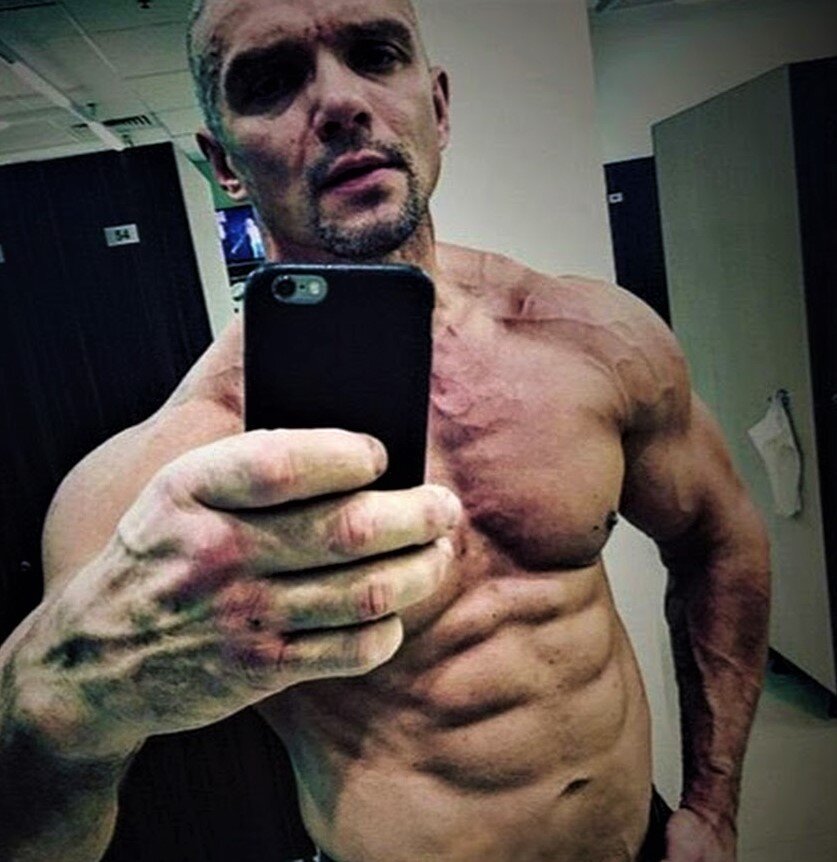 Епифанцев занимался спортом. Владимир Епифанцев. Владимир Епифанцев торс. Владимир Епифанцев качок. Епифанцев Владимир НАК.