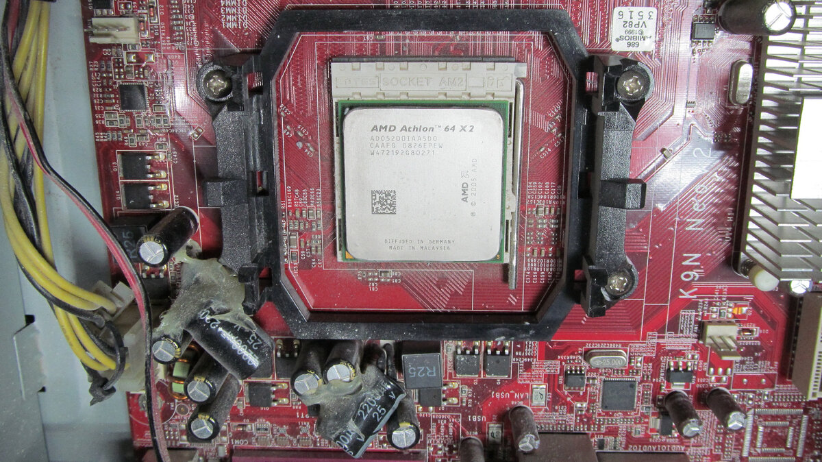 Процессор греется в играх. Athlon 64 скальпированный. как определить перегретый процессор. взрыв процессора от перегрева. признаки перегретого процессора на телевизоре.