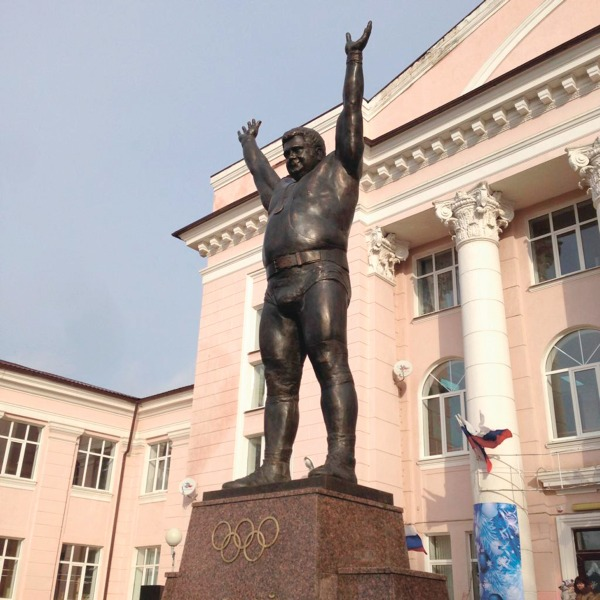 Памятник Василию Алексееву.