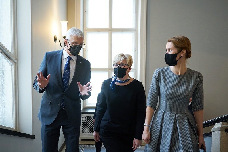 Премьер-министры Латвии Кришьянис Кариньш, Литвы Ингрида Шимоните и Эстонии Кая Каллас. Фото Valsts kanceleja