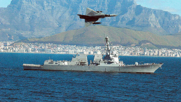 Ракетный эсминец USS Forrest Sherman. Фото © Wikipedia / U.S. Navy photo by Gillian M. Brigham