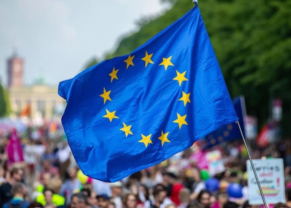    ЕК разрешила не конфисковать личные вещи российских туристов, въезжающих в ЕС