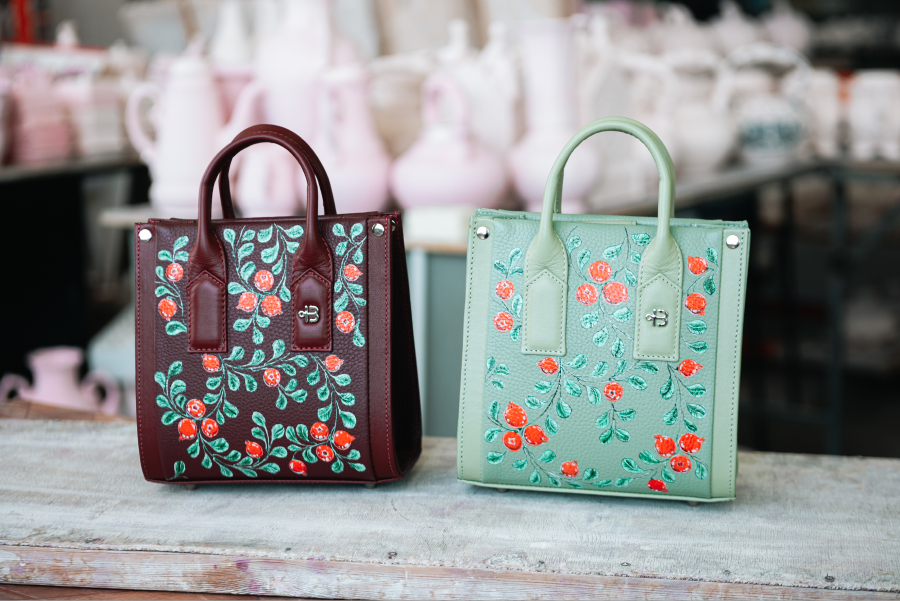    Российский бренд «Верфь» выпустил коллекцию сумок с Гжельским фарфоровым заводом (фото 3)
