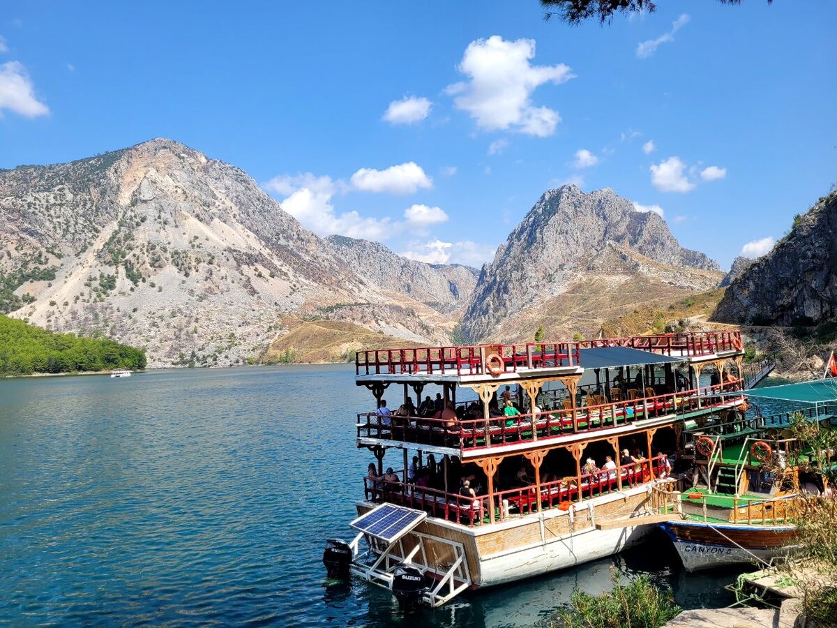 Катались мы на таком кораблике