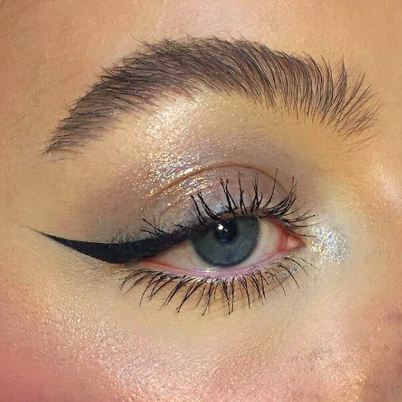 Instagram @ruthiebarone