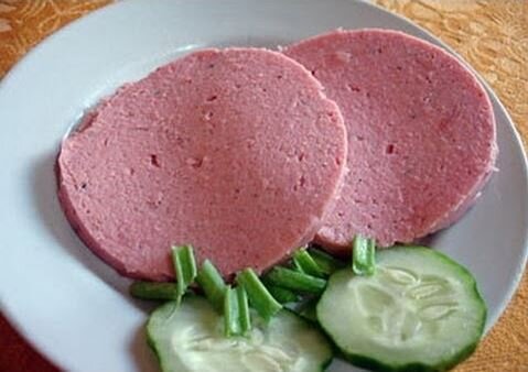 если долго смотреть на картинку, можно почувствовать аромат колбасы