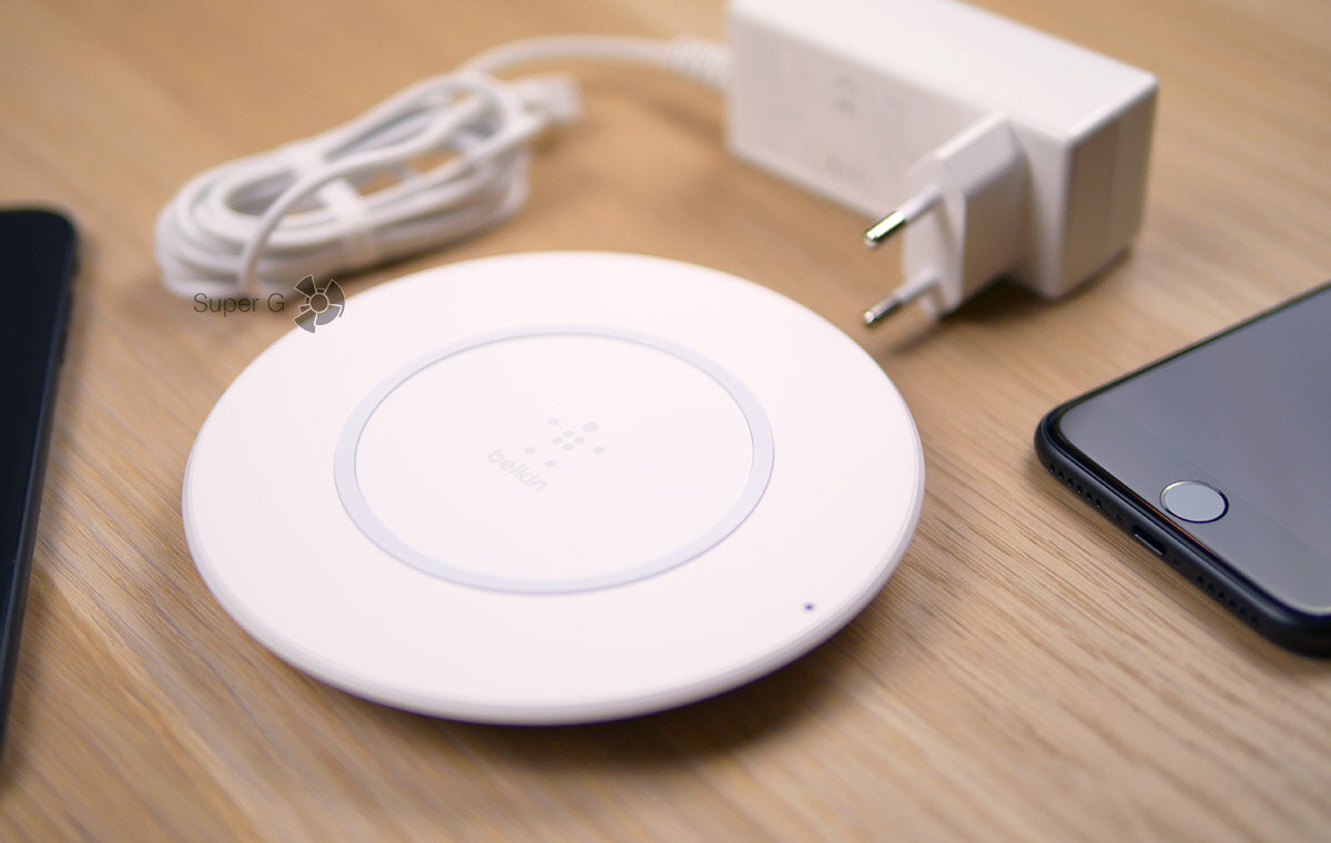 11 про есть беспроводная зарядка. Беспроводная зарядка для iphone Belkin. Belkin зарядное iphone 7. Беспроводная зарядка для iphone 8. Беспроводная зарядка от Белкин на айфон 12